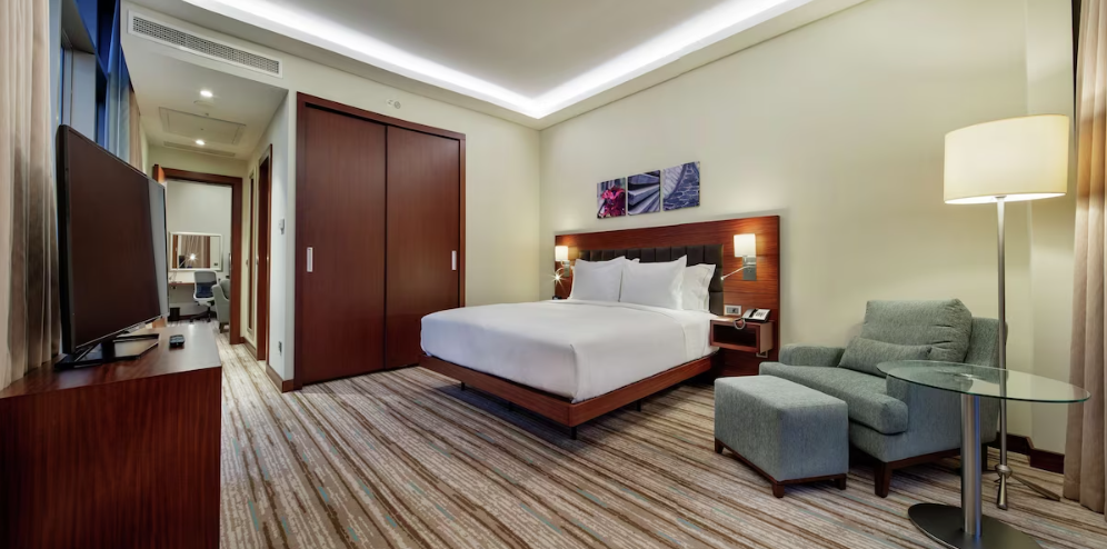 Standart Oda, Kara Manzaralı