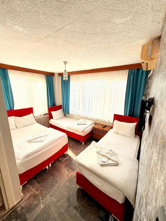 Aile Suit Odası, Şehir Manzaralı