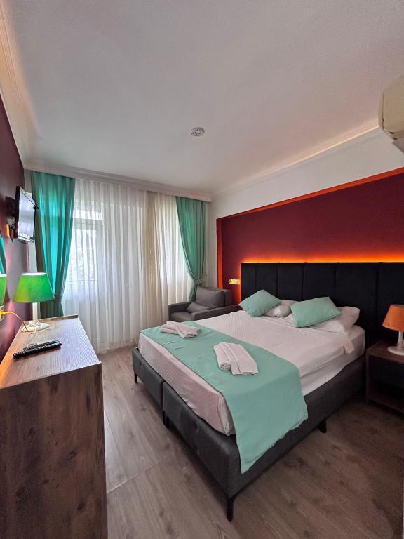 Standard Room, Land View