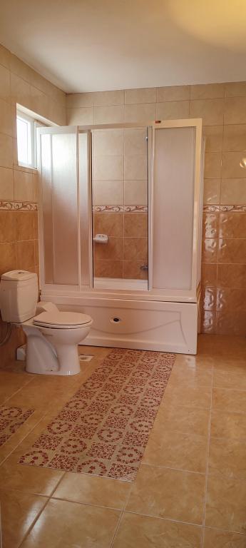 Family Room, City Or Mountain View