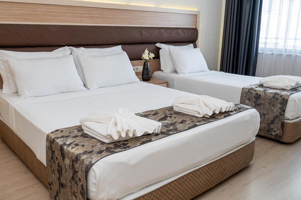 Standart Oda,Kısmi Deniz Manzaralı,Balkonlu