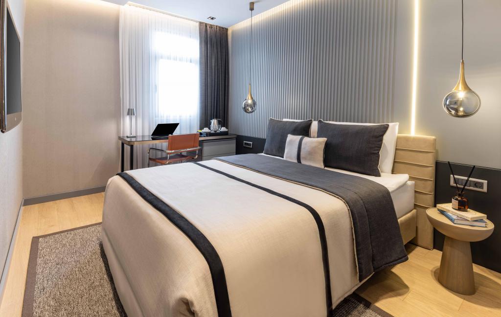 Standart Oda, Şehir Manzaralı