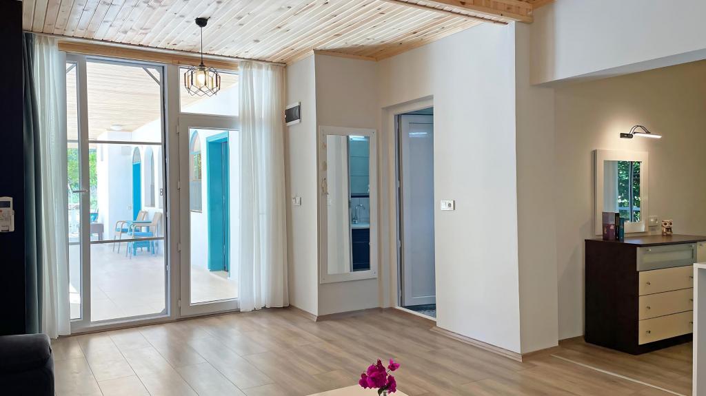 Aile Odası,Bahçe Manzaralı,Balkon veya Teraslı