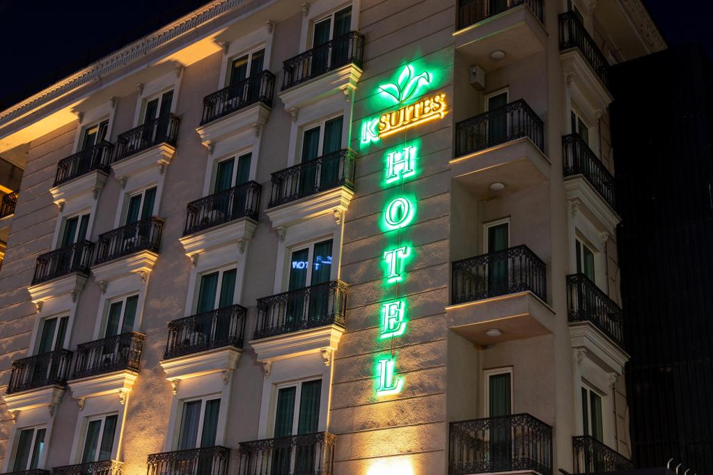K Suites Hotel