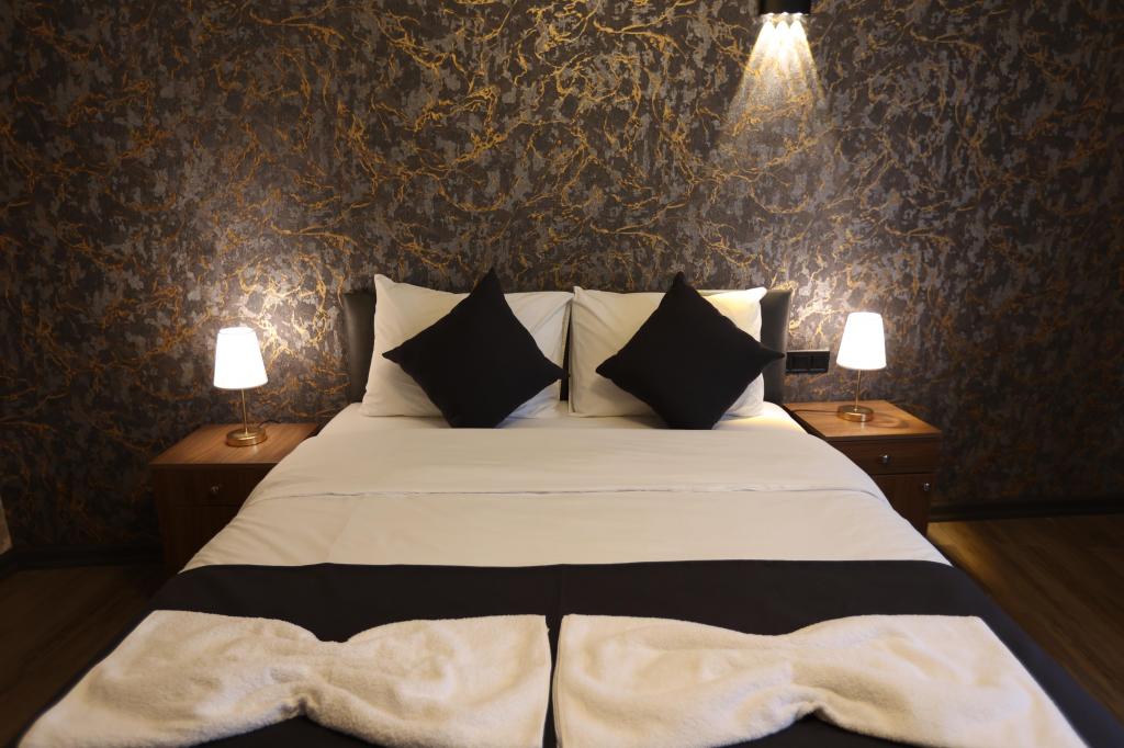 Deluxe Oda, Bahçe Ya Da Cadde Manzaralı