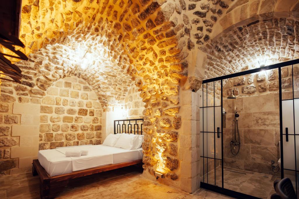 Dara, Avlu Manzaralı, Zemin Kat