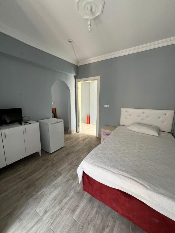 Suite Room, Garden View (Without Balcony)