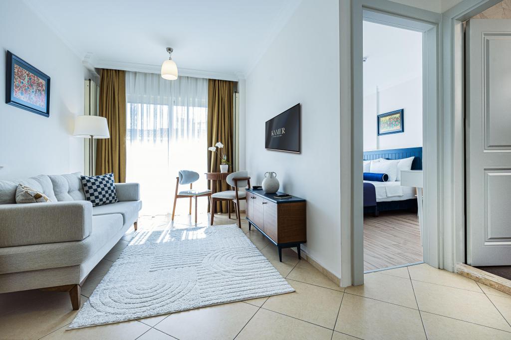 Aile Suit Odası, Bahçe Manzaralı