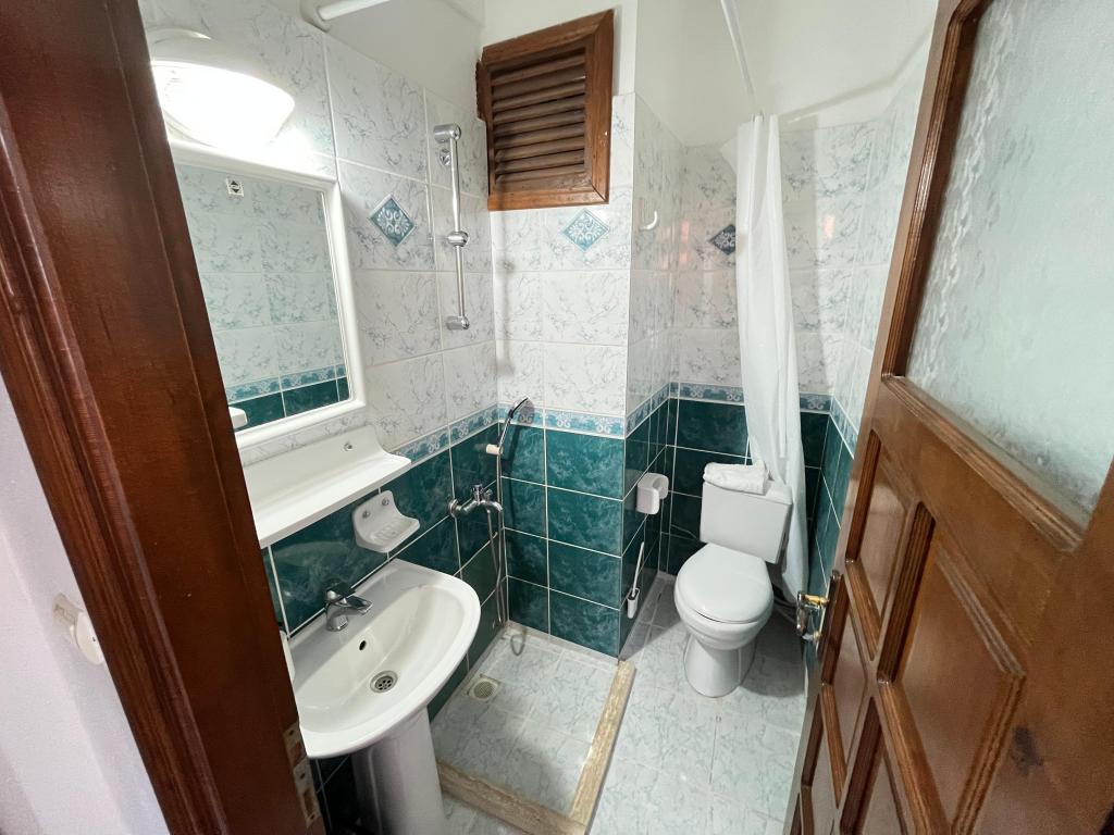 Triple,bahçe Manzaralı,balkonlu