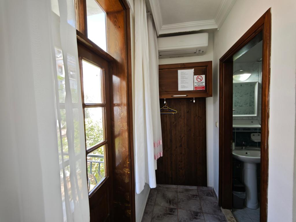 Triple,bahçe Manzaralı,balkonlu
