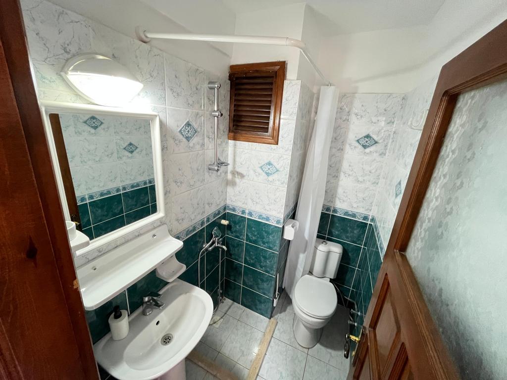 Triple,bahçe Manzaralı,balkonlu