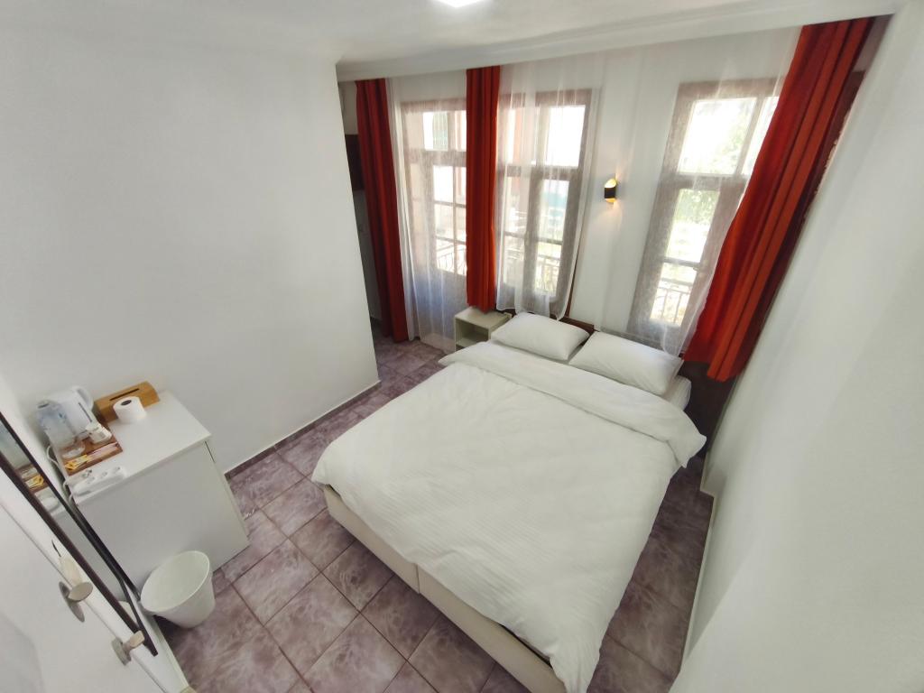 Standart Oda, Bahçe Manzaralı (Balkonlu)