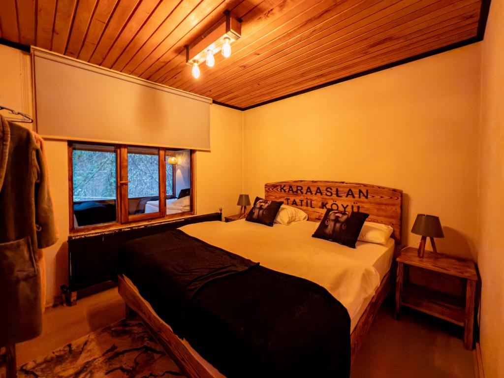 Menekşe Bungalov,Dağ Manzaralı,Jakuzili