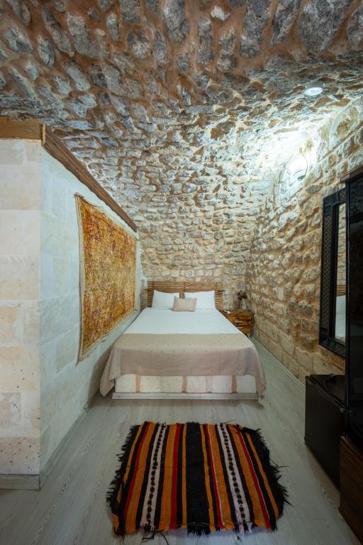 Aile Odası, Avlu Manzaralı