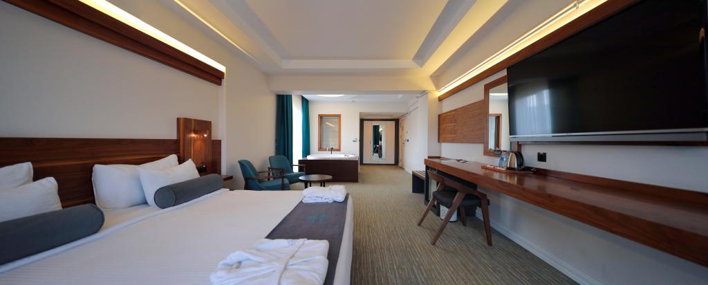 Royal Suite Room, Garden View