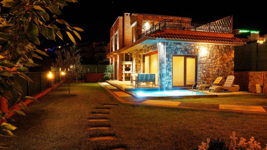 161m2 Dublex Taş Villa