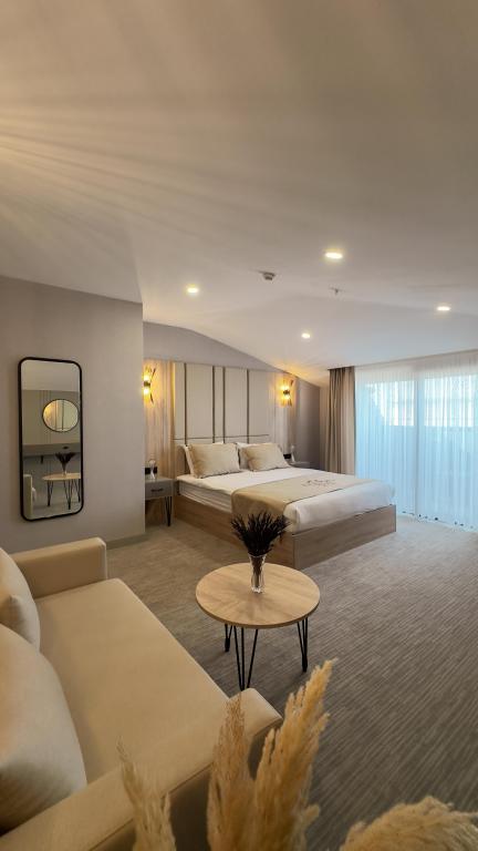 Penthouse,Deniz Manzaralı,Balkon veya Teraslı