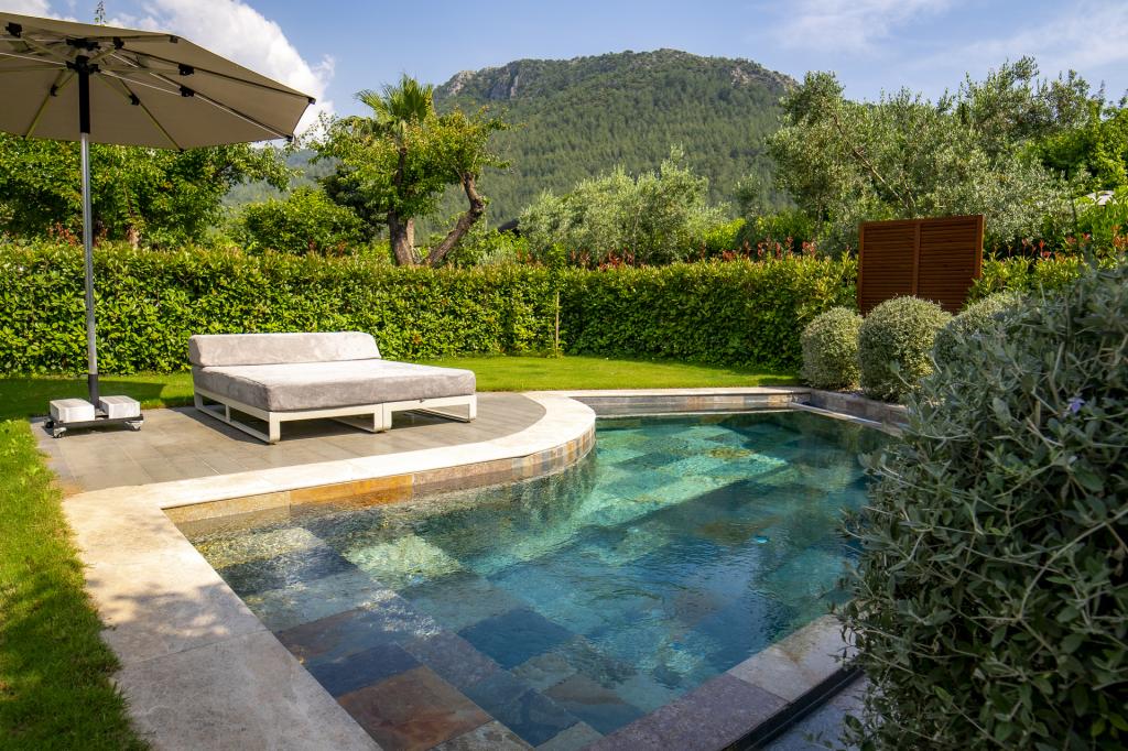 Villa, Havuz Manzaralı, Özel Havuzlu Ve Bahçeli