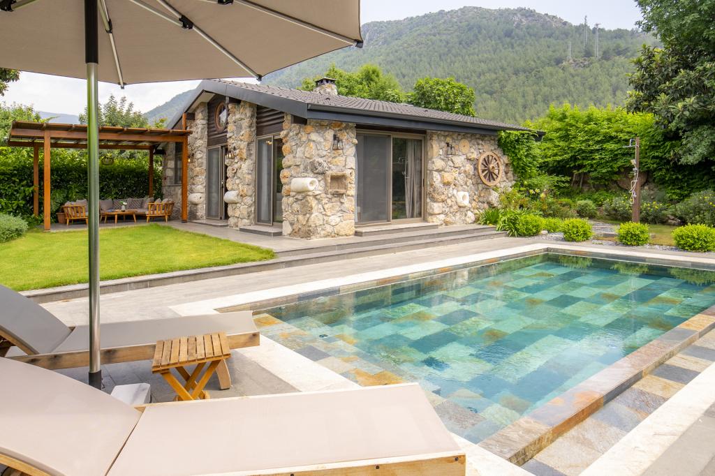 Villa, Bahçe Manzaralı, Özel Havuzlu Ve Bahçeli