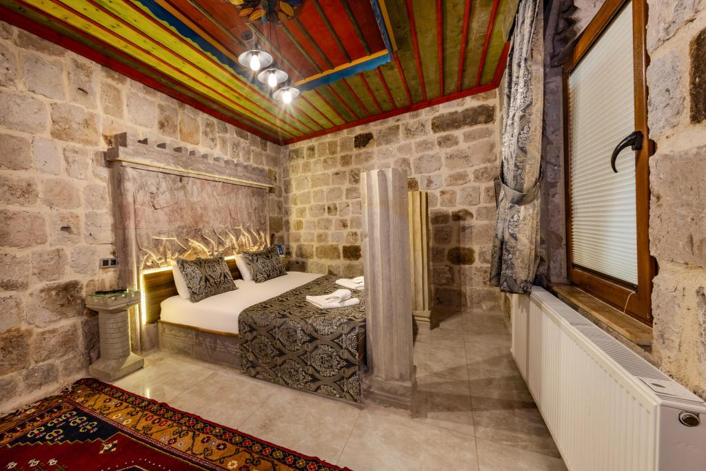 Deluxe Stone Room, Garden View (Jacuzzi)