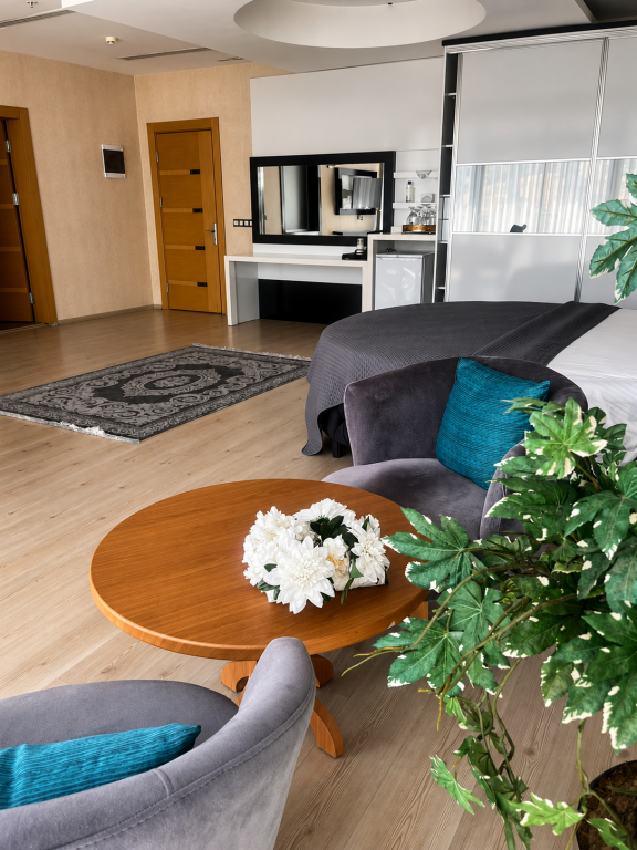 Suite,Dağ Manzaralı,Jakuzili ve Balkonlu