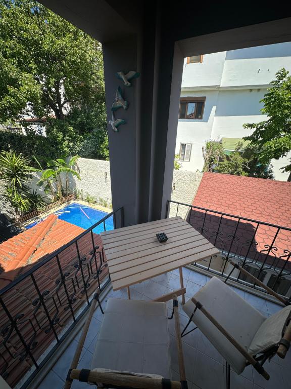 Üst Kat Balkonlu Oda,Bahçe Manzaralı