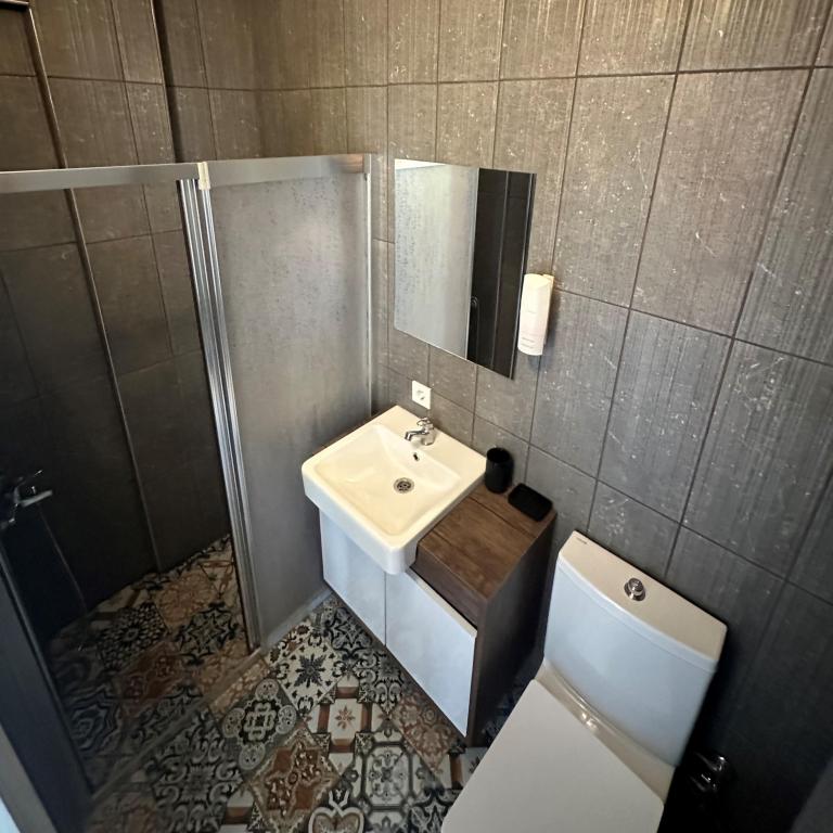 Standart Oda,Bahçe Manzaralı,Üst Kat