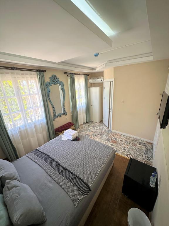 Standart Oda,Bahçe Manzaralı,Üst Kat