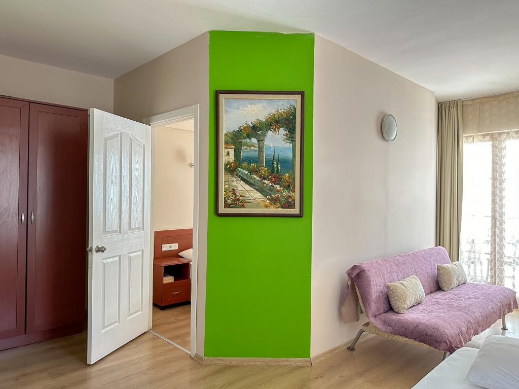 Suite,Bahçe Manzaralı,Balkonlu