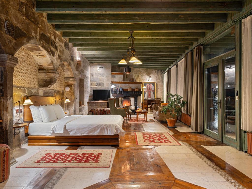 President Suit Oda (Banyolu)