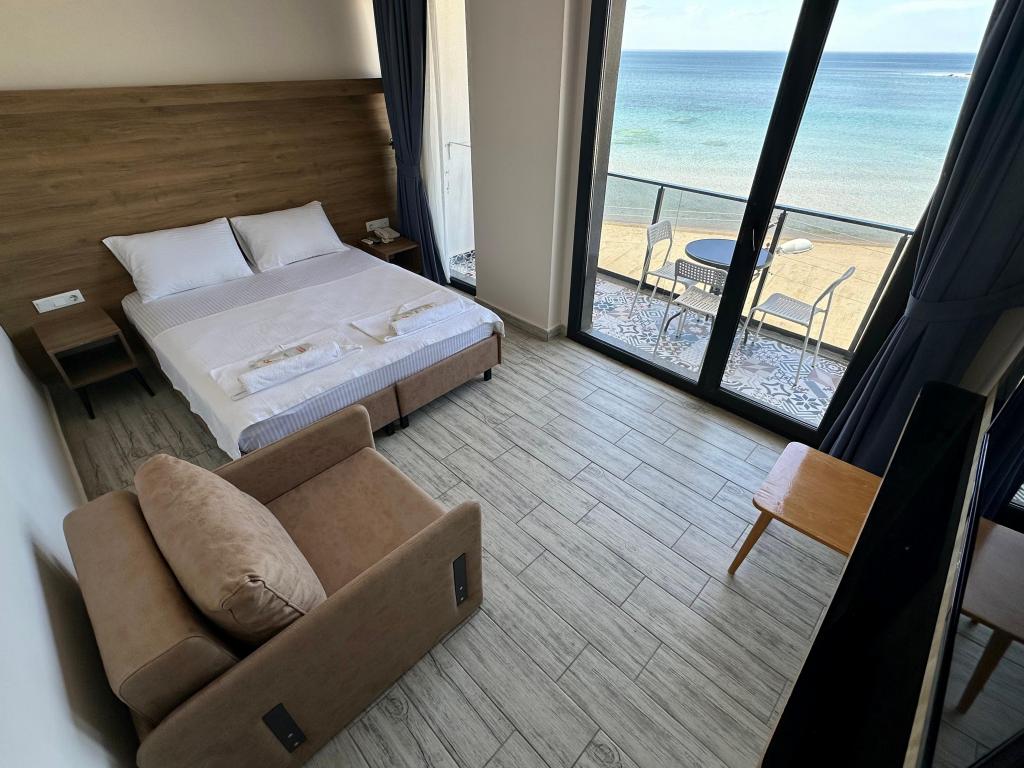 Family Room, Sea View