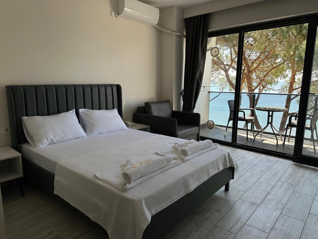 Superior Room, Sea View (Balcony)