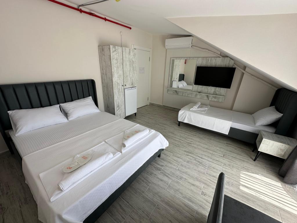 Superior Room, Land View (Balcony)