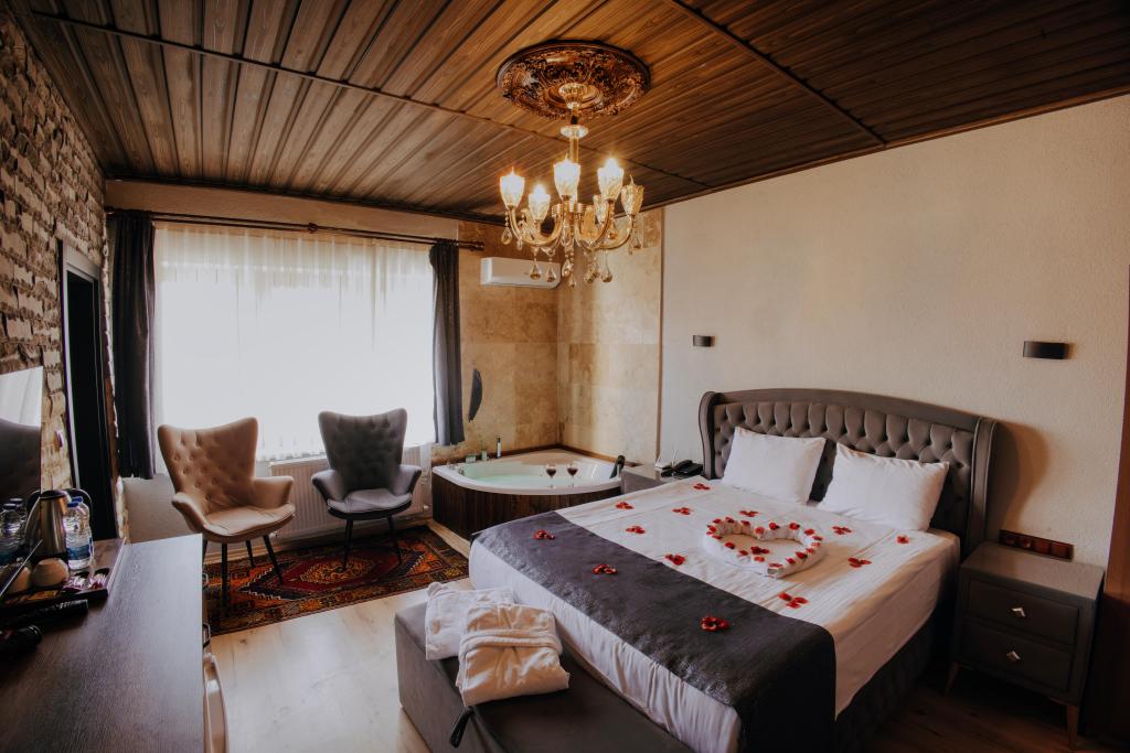 Jakuzili Deluxe Oda,Şehir Manzaralı,Giriş Katı