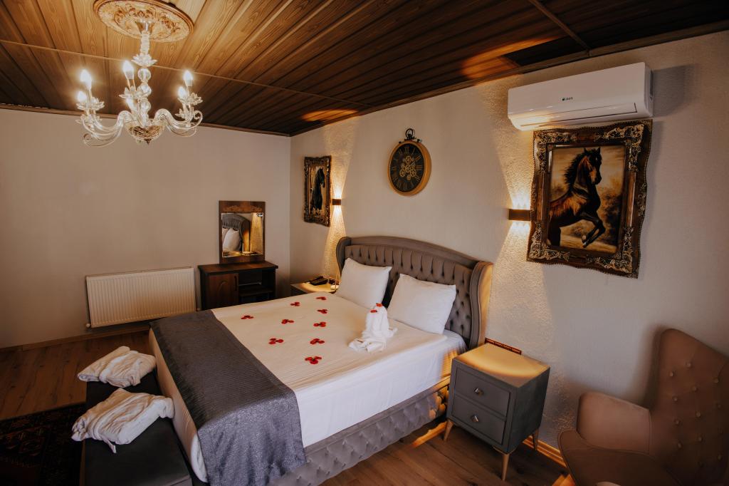 Corner Suite - Jakuzili,Şehir veya Dağ Manzaralı,2. Kat