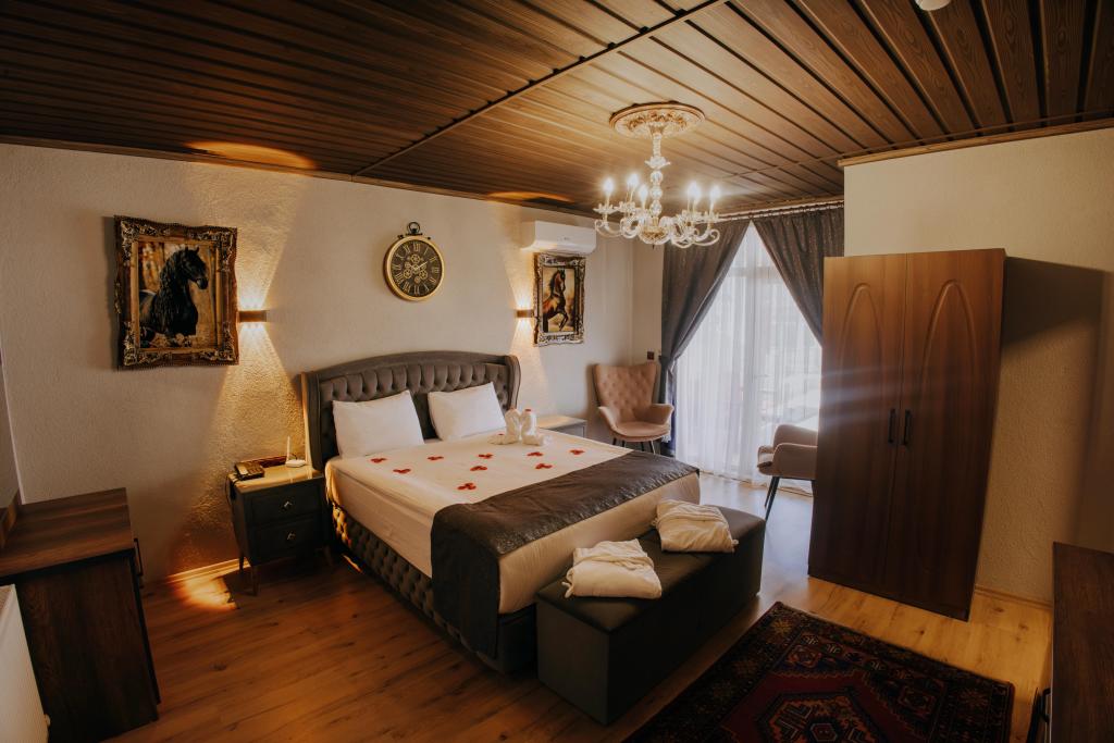 Corner Suite - Jakuzili,Şehir veya Dağ Manzaralı,2. Kat