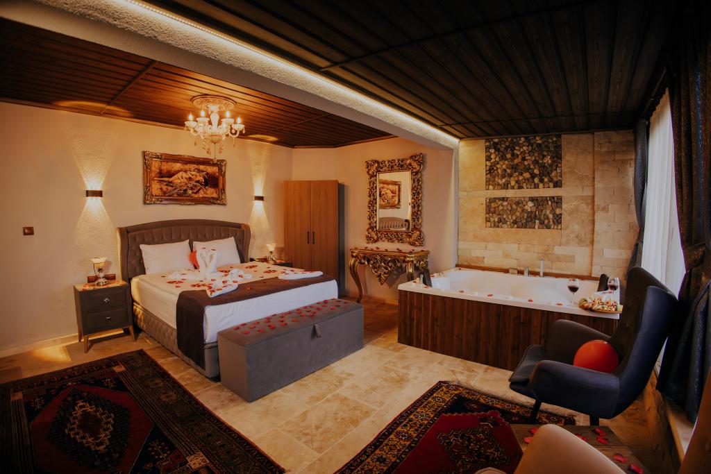 Dark Room with Jakuzzi,Şehir Manzaralı,2. Kat