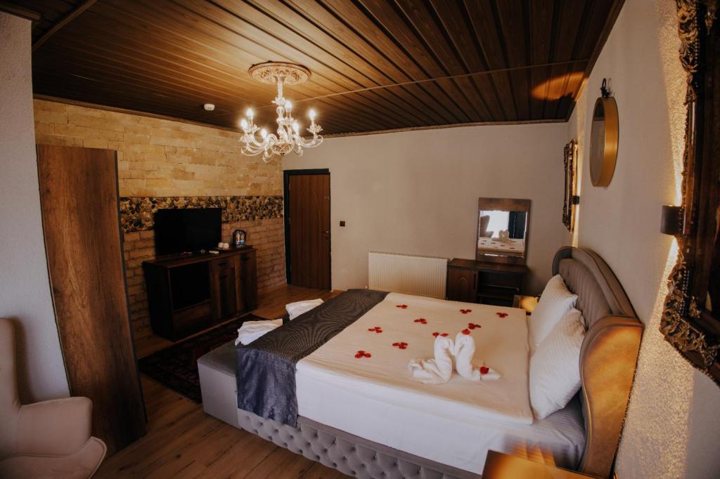 Corner Suite - Jakuzili,Şehir veya Dağ Manzaralı,Balkonlu