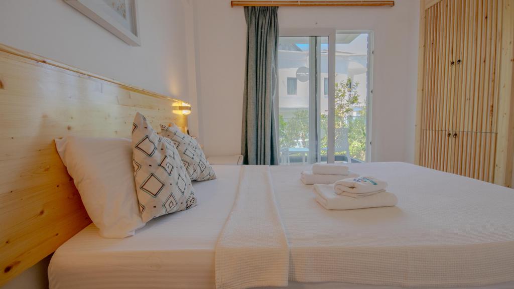 Standart Oda,Kısmi Deniz Manzaralı,Balkonlu