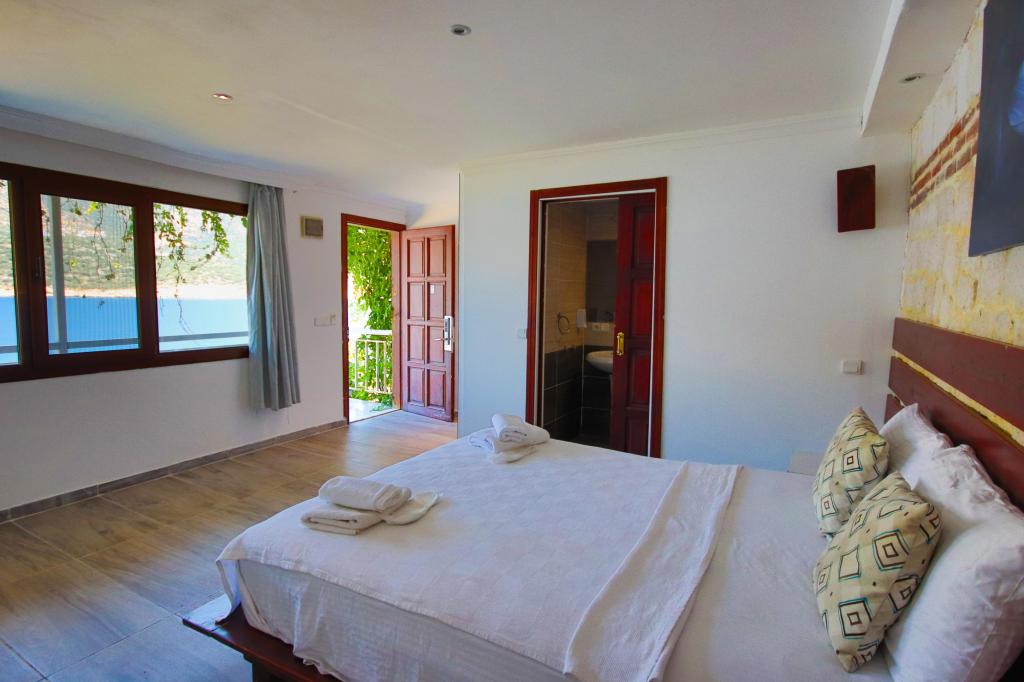Deluxe Oda,Deniz Manzaralı,Balkonlu