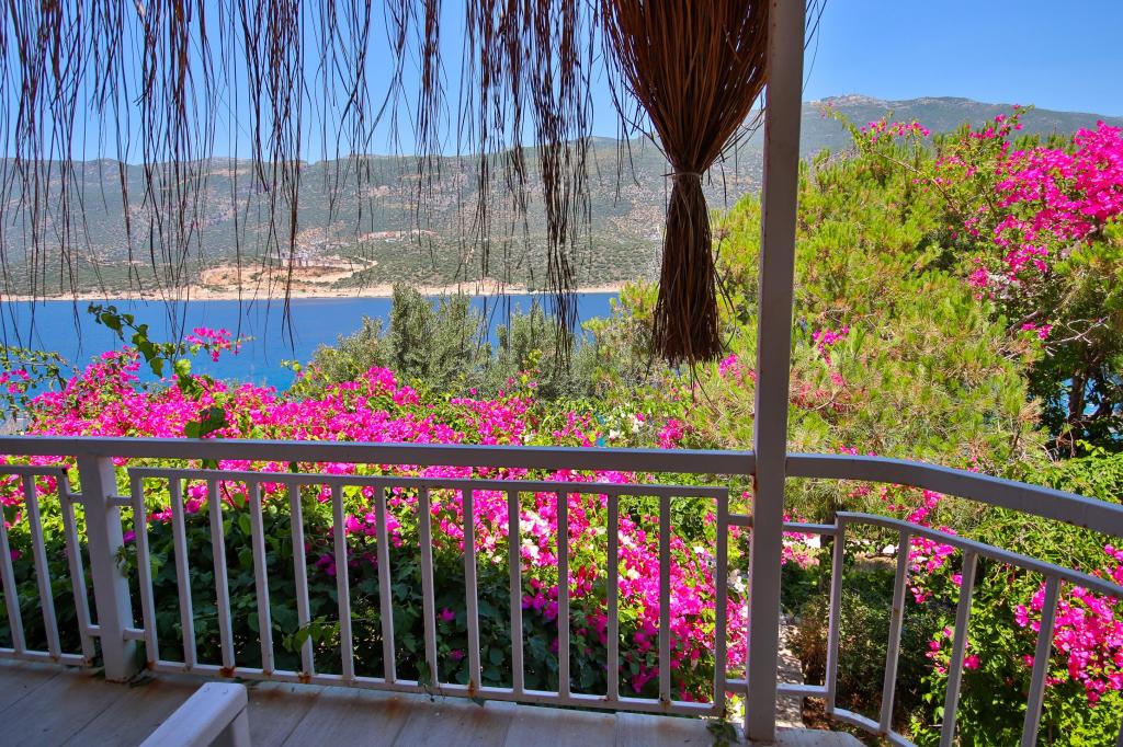 Deluxe Oda,Deniz Manzaralı,Balkonlu
