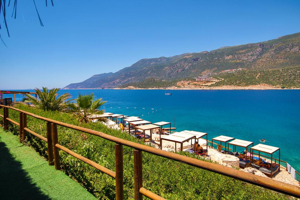 Deluxe Oda,Deniz Manzaralı,Balkonlu