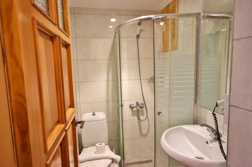 Triple,Kısmi Deniz Manzaralı,Balkonlu