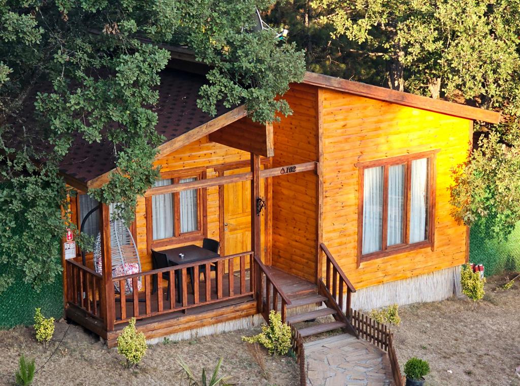Bungalow,Bahçe Manzaralı,Balkonlu