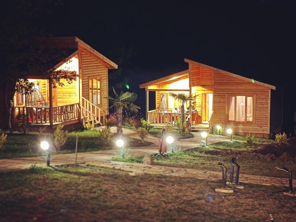 Bungalow,Bahçe Manzaralı,Balkonlu