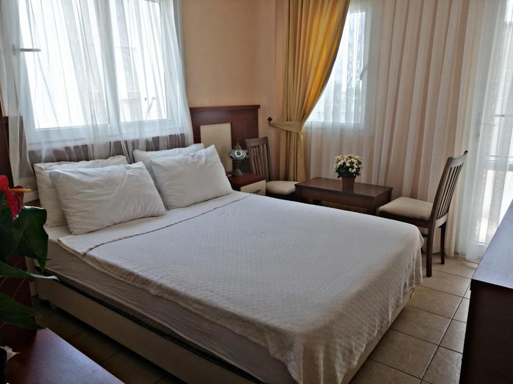 Standart Oda, Kara Manzaralı (Balkonsuz)