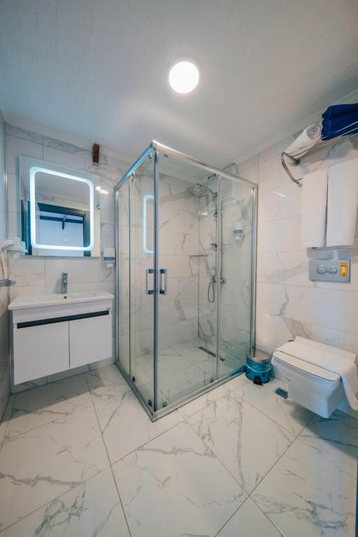 Bungalow,Göl Manzaralı,Isıtmalı Özel Havuzlu