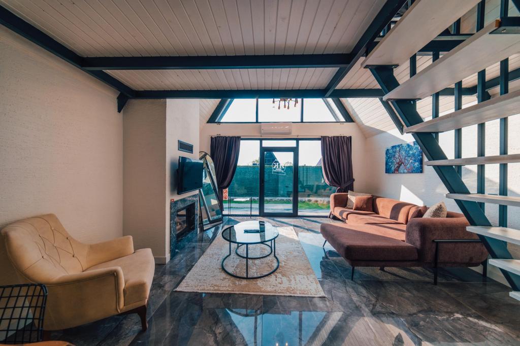 Bungalow,Göl Manzaralı,Isıtmalı Özel Havuzlu