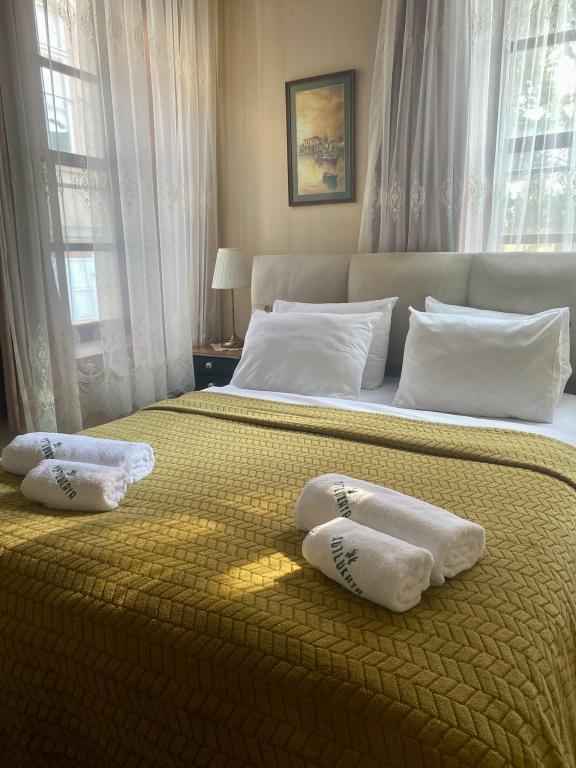 Classic Room, City View