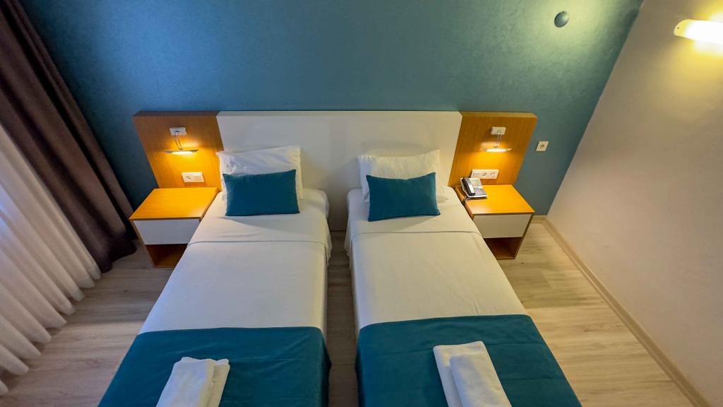 Deluxe Suite Room, Land View (Balcony)